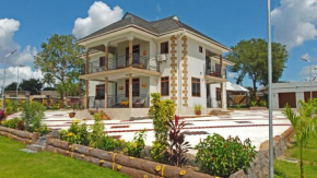 Immaculate 5-Bedroom Villa Garden in Dar es Salaam